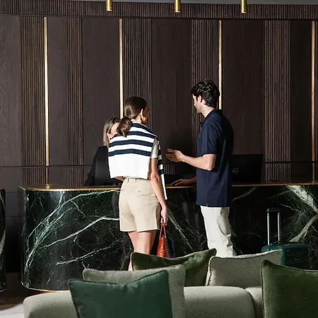 Hyatt Regency 5*