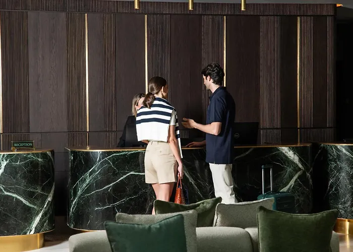 Hyatt Regency 5*